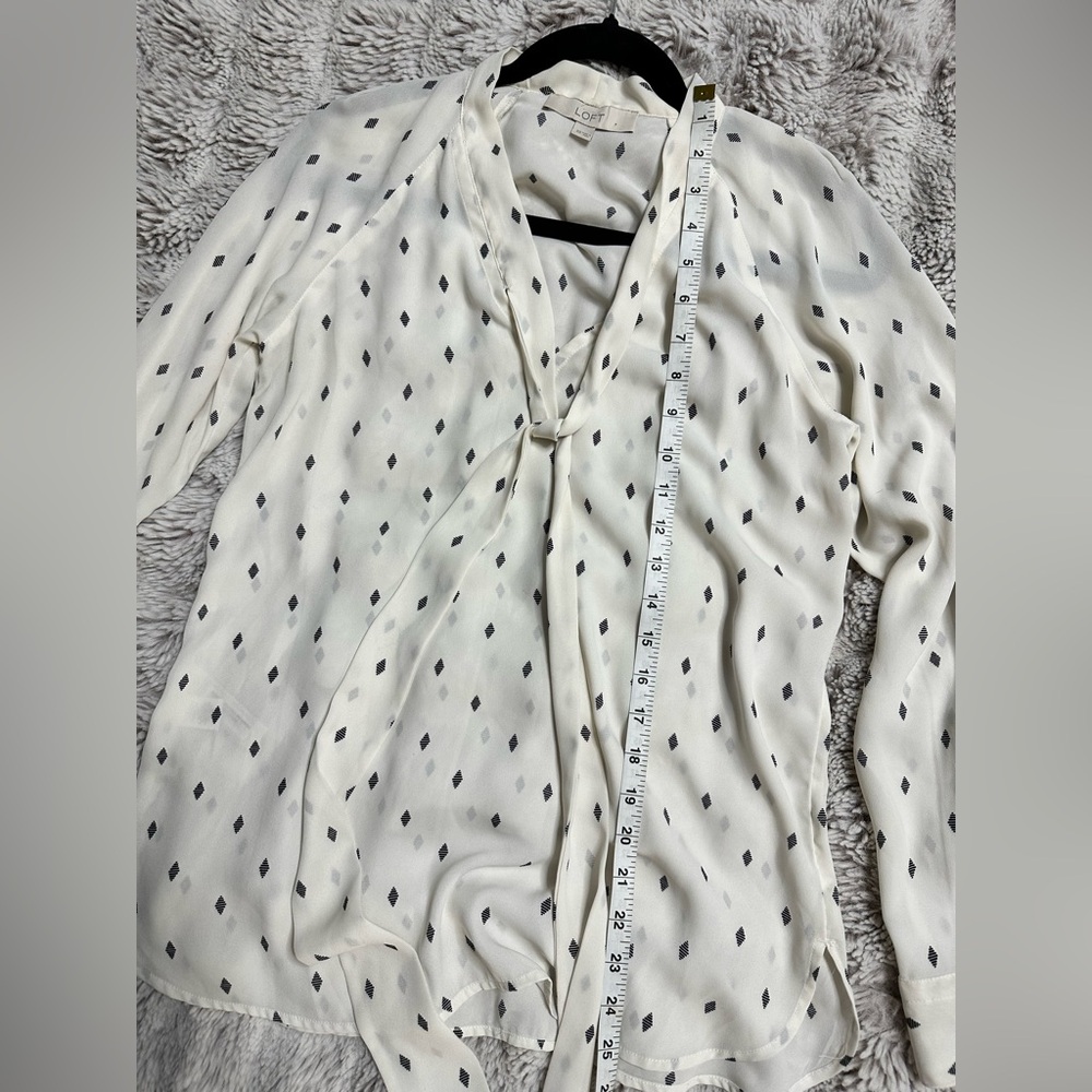 LOFT | XS | White & Black Patterned Blouse with Bow